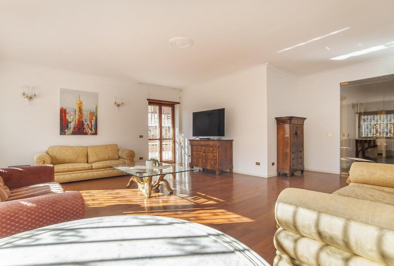 Eur Luminous And Large Family Terrace Apartment Roma Ngoại thất bức ảnh