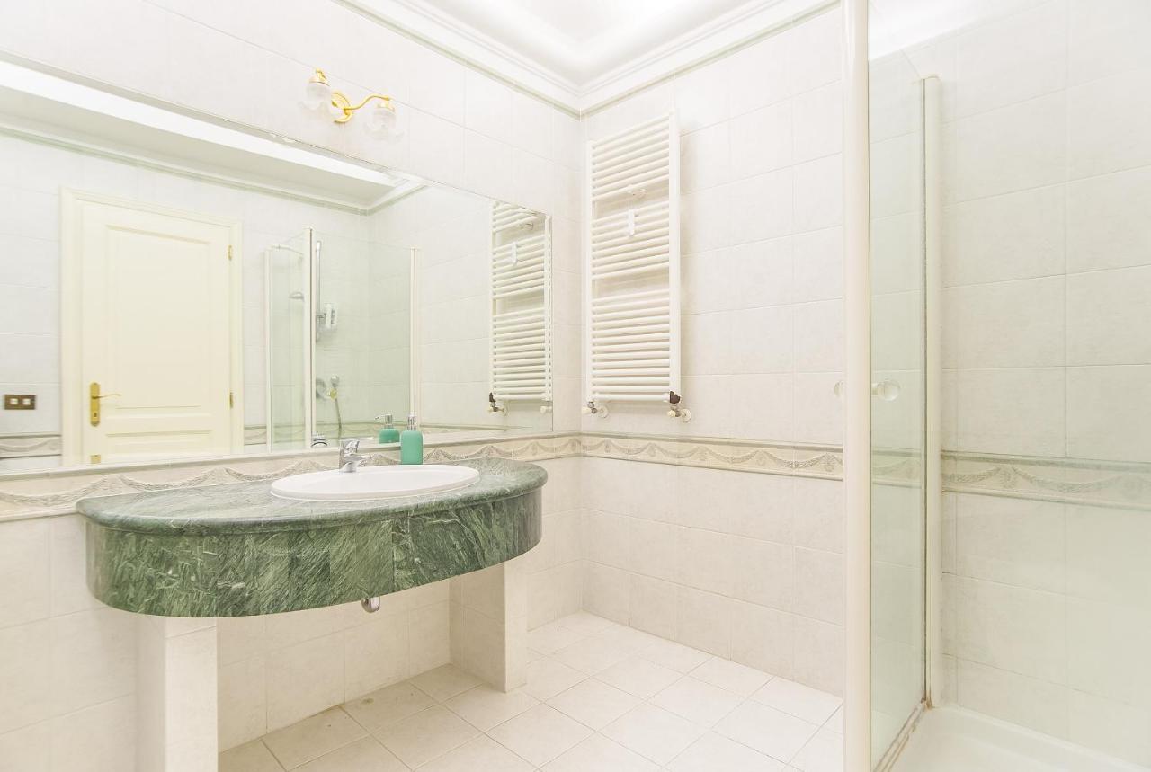Eur Luminous And Large Family Terrace Apartment Roma Ngoại thất bức ảnh